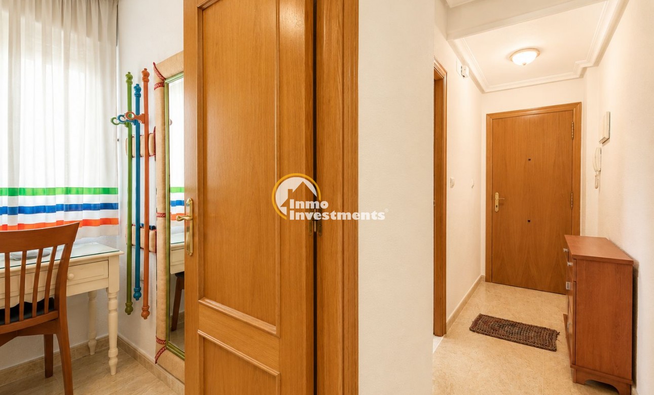 Resale - Apartment - Torrevieja - Estacion de autobuses