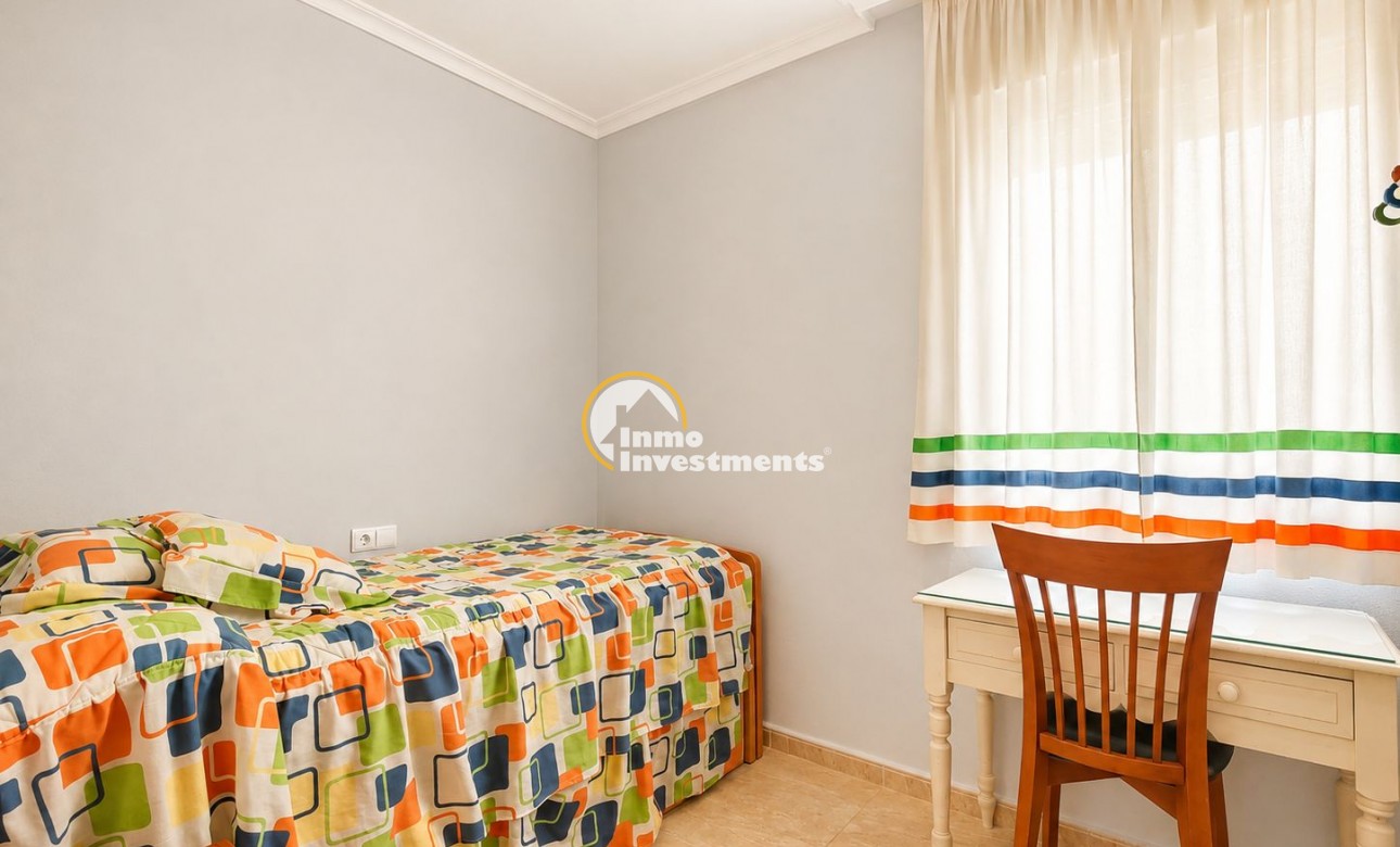 Resale - Apartment - Torrevieja - Estacion de autobuses
