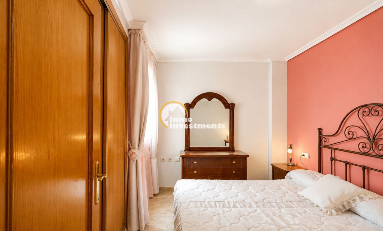 Resale - Apartment - Torrevieja - Estacion de autobuses