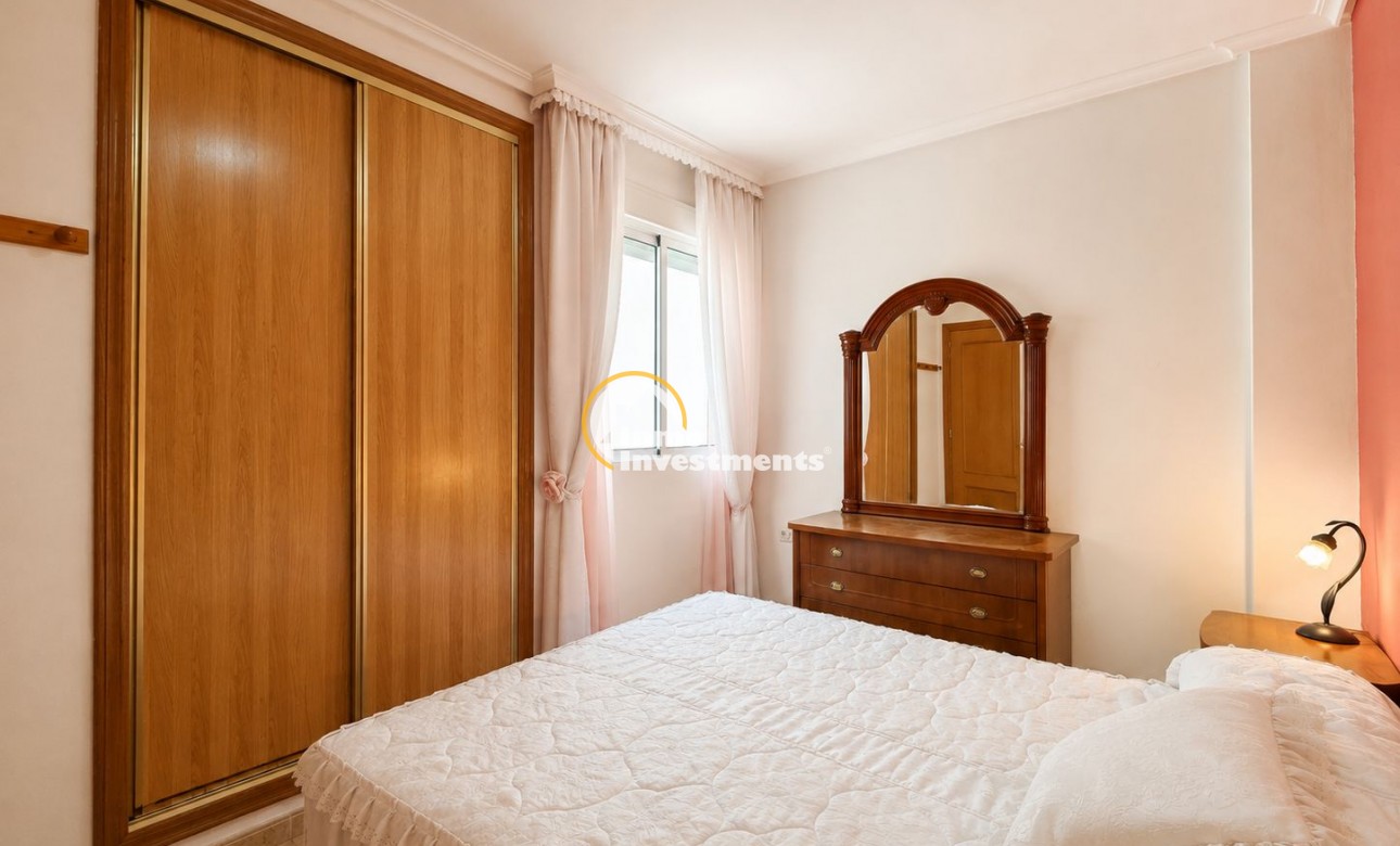 Resale - Apartment - Torrevieja - Estacion de autobuses