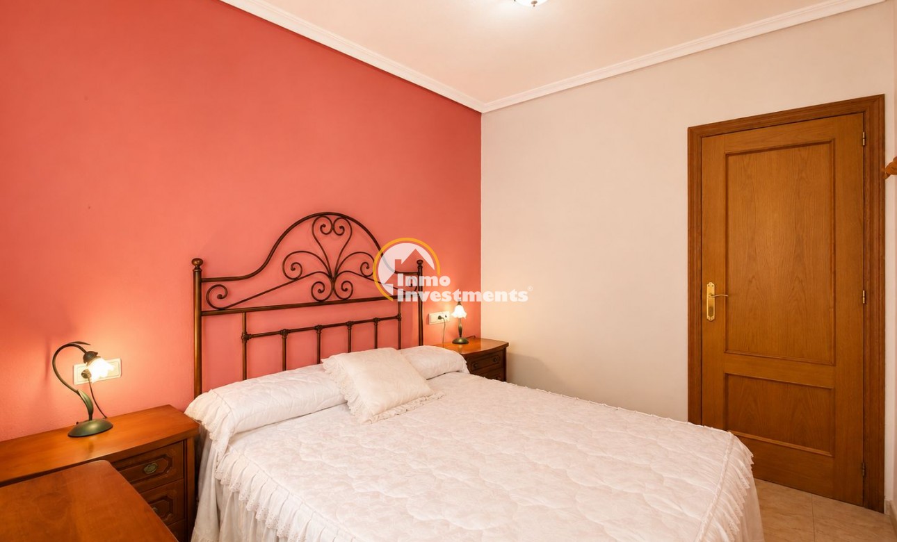Resale - Apartment - Torrevieja - Estacion de autobuses