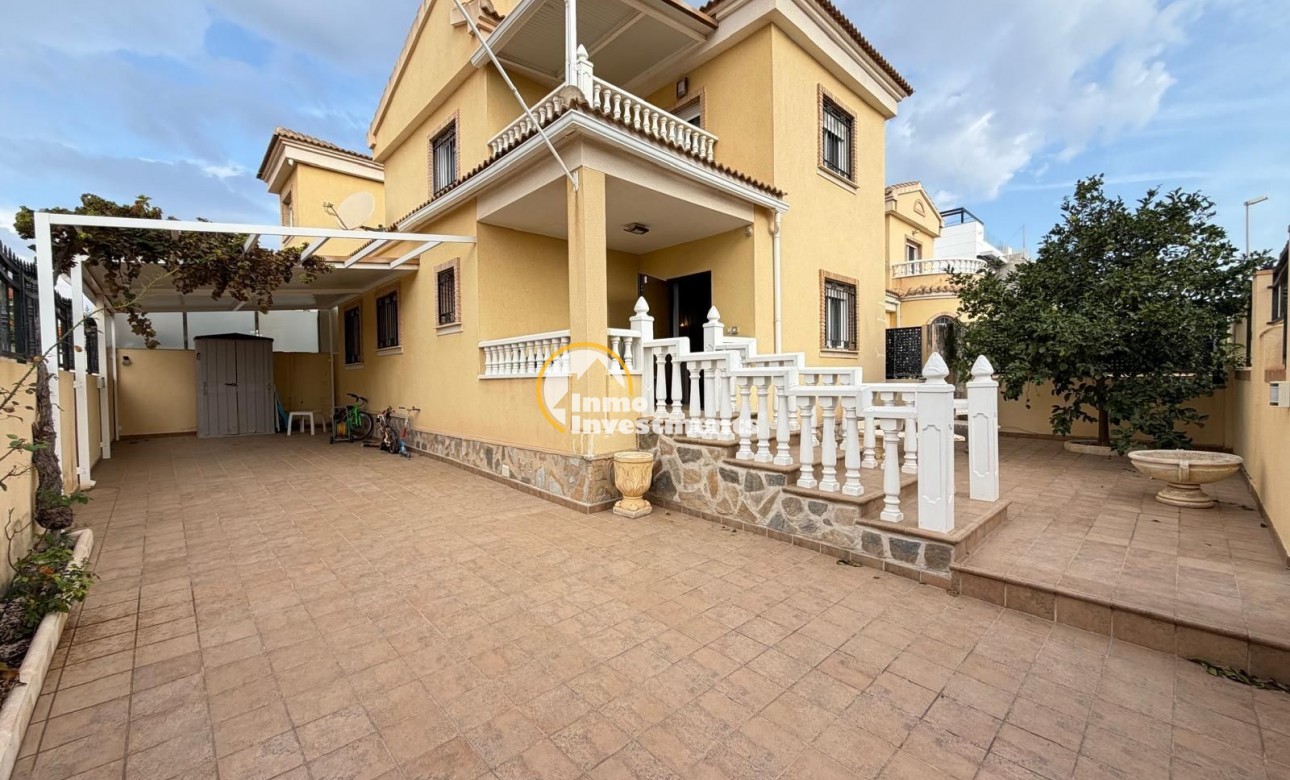 Bestaande bouw - Villa - Orihuela Costa - Lomas de Don Juan