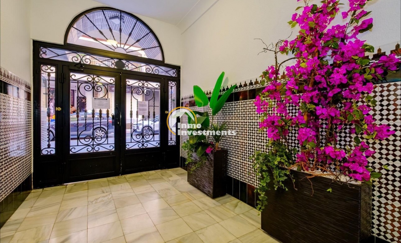 Bestaande bouw - Appartement - Torrevieja - Estacion de autobuses