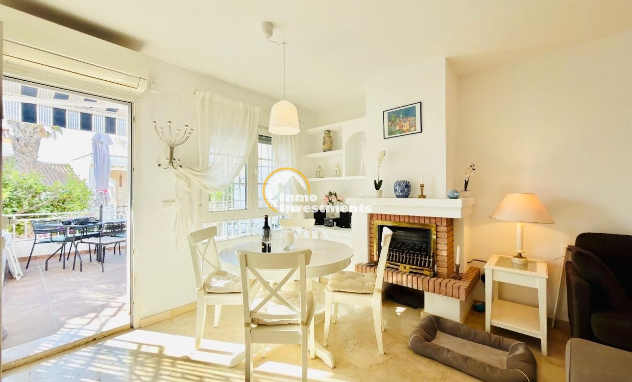 Resale - Villa - Orihuela Costa - Villamartín-Las Filipinas