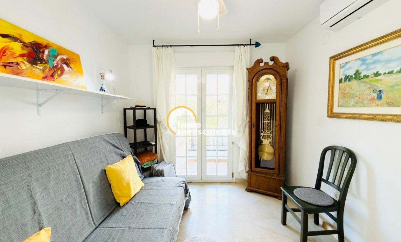 Resale - Villa - Orihuela Costa - Villamartín-Las Filipinas