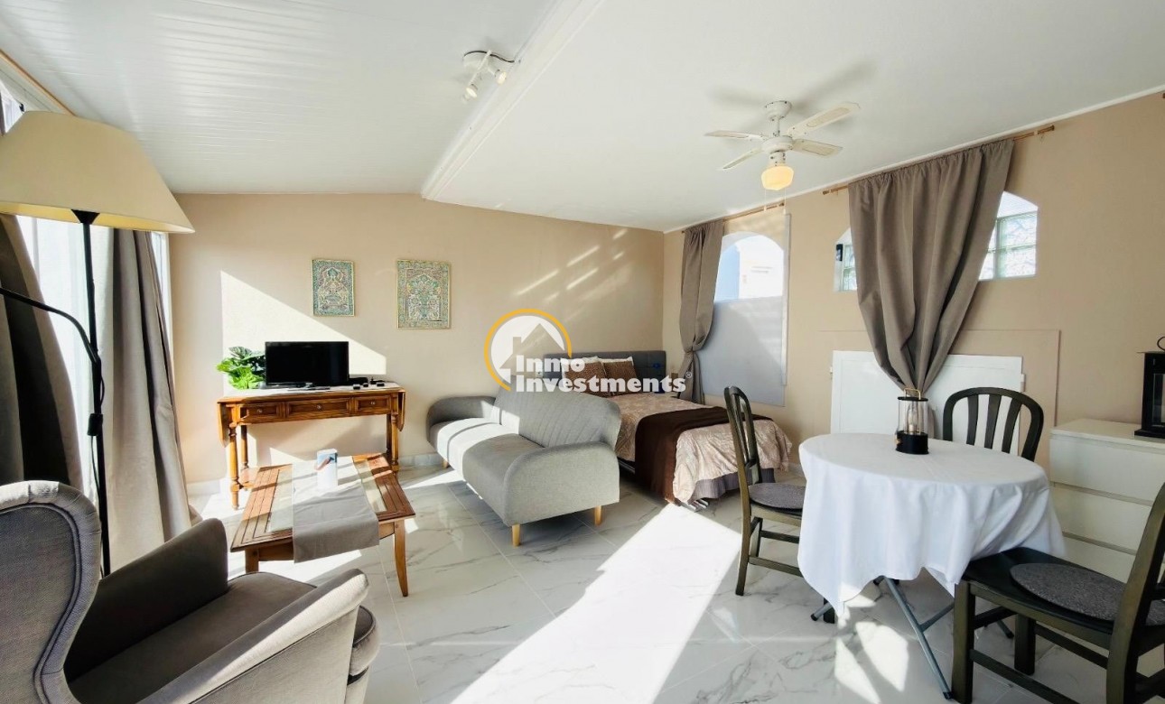 Resale - Villa - Orihuela Costa - Villamartín-Las Filipinas