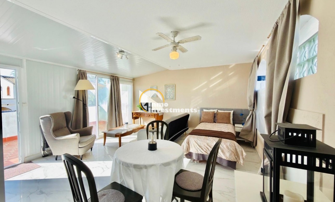 Resale - Villa - Orihuela Costa - Villamartín-Las Filipinas