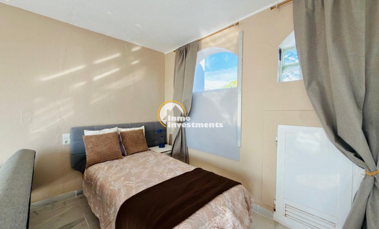 Resale - Villa - Orihuela Costa - Villamartín-Las Filipinas