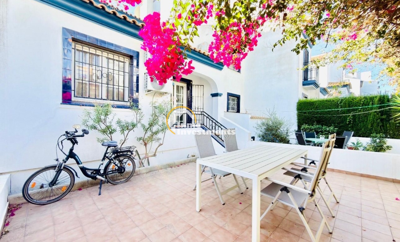 Resale - Villa - Orihuela Costa - Villamartín-Las Filipinas