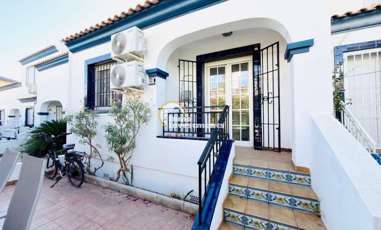 Resale - Villa - Orihuela Costa - Villamartín-Las Filipinas