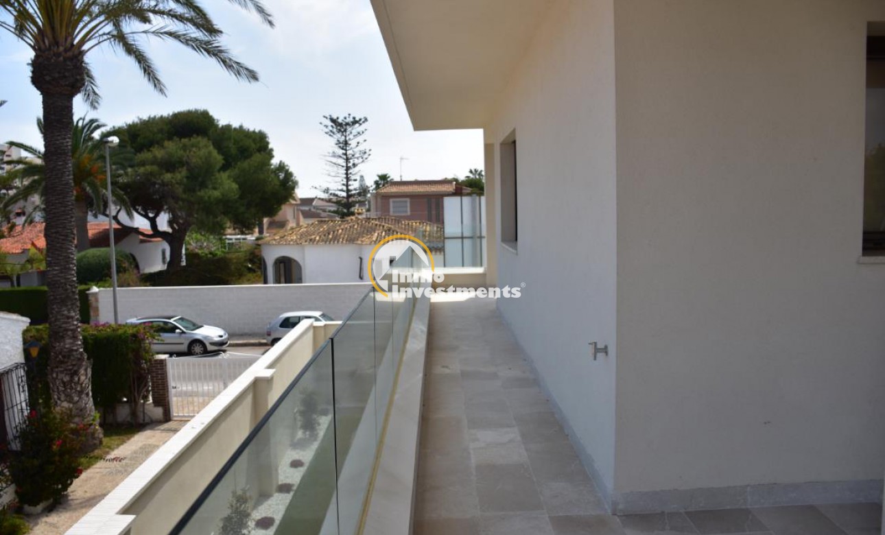 Neubau Immobilien - Villa - La Zenia - Strandseite