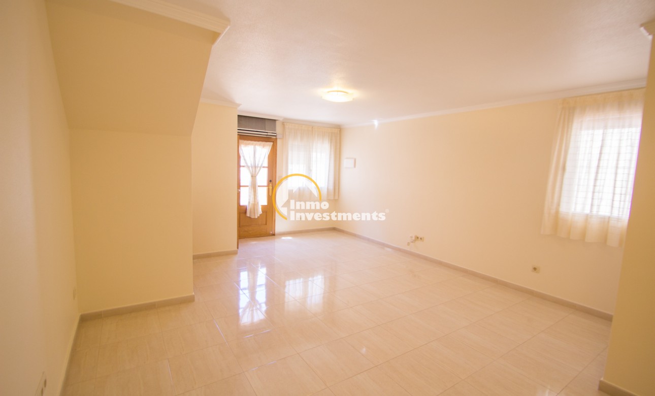 Resale - Town house - Torrevieja - Acequion